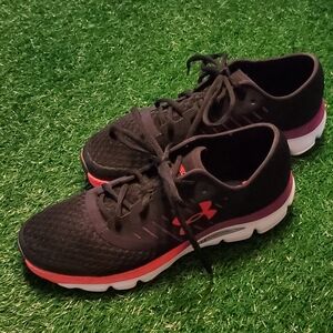 Under Armour Speedform Black Athletic Shoes with Pink And Purple Accents Size 10